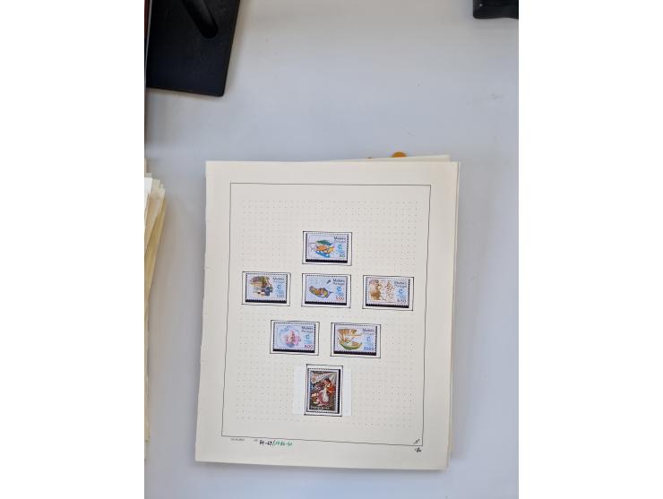 Portugal and Azores/Madeira: 1924/2021, unused and mint never hinged collection including souvenir sheets and booklets on the