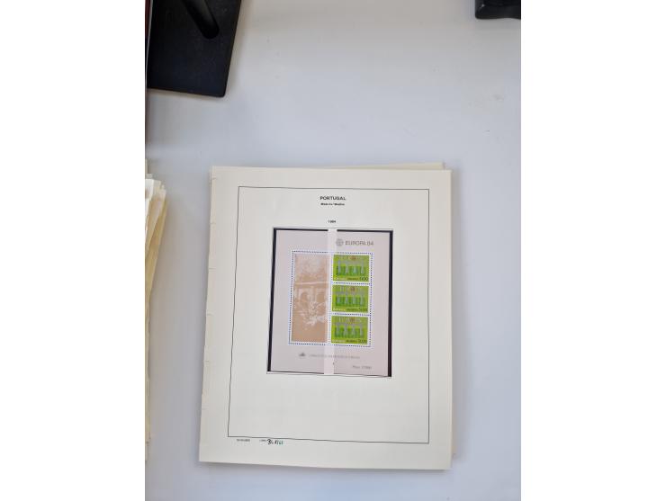 Portugal and Azores/Madeira: 1924/2021, unused and mint never hinged collection including souvenir sheets and booklets on the