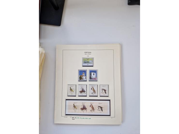 Portugal and Azores/Madeira: 1924/2021, unused and mint never hinged collection including souvenir sheets and booklets on the