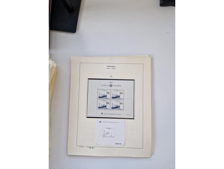 Portugal and Azores/Madeira: 1924/2021, unused and mint never hinged collection including souvenir sheets and booklets on the