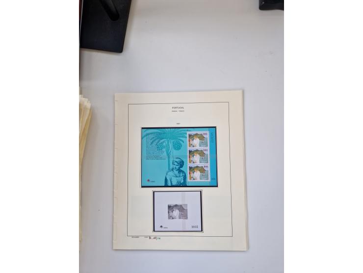 Portugal and Azores/Madeira: 1924/2021, unused and mint never hinged collection including souvenir sheets and booklets on the