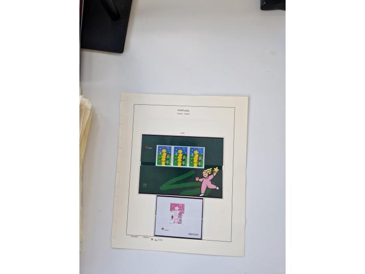 Portugal and Azores/Madeira: 1924/2021, unused and mint never hinged collection including souvenir sheets and booklets on the