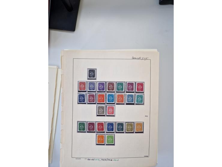 Portugal and Azores/Madeira: 1924/2021, unused and mint never hinged collection including souvenir sheets and booklets on the