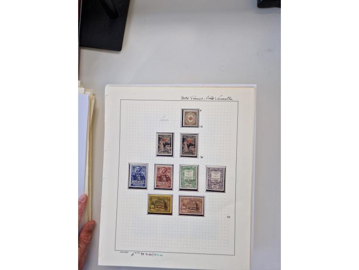 Portugal and Azores/Madeira: 1924/2021, unused and mint never hinged collection including souvenir sheets and booklets on the