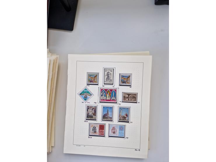 Portugal and Azores/Madeira: 1924/2021, unused and mint never hinged collection including souvenir sheets and booklets on the