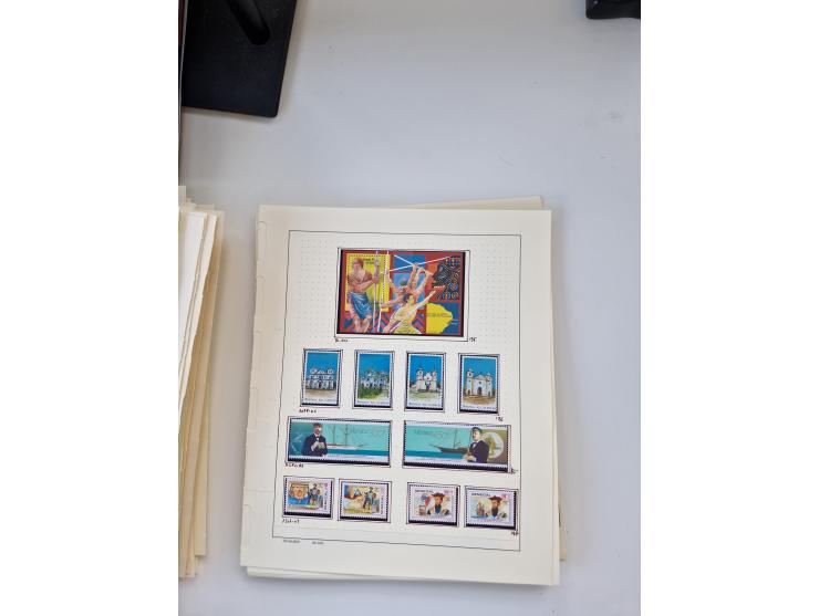 Portugal and Azores/Madeira: 1924/2021, unused and mint never hinged collection including souvenir sheets and booklets on the