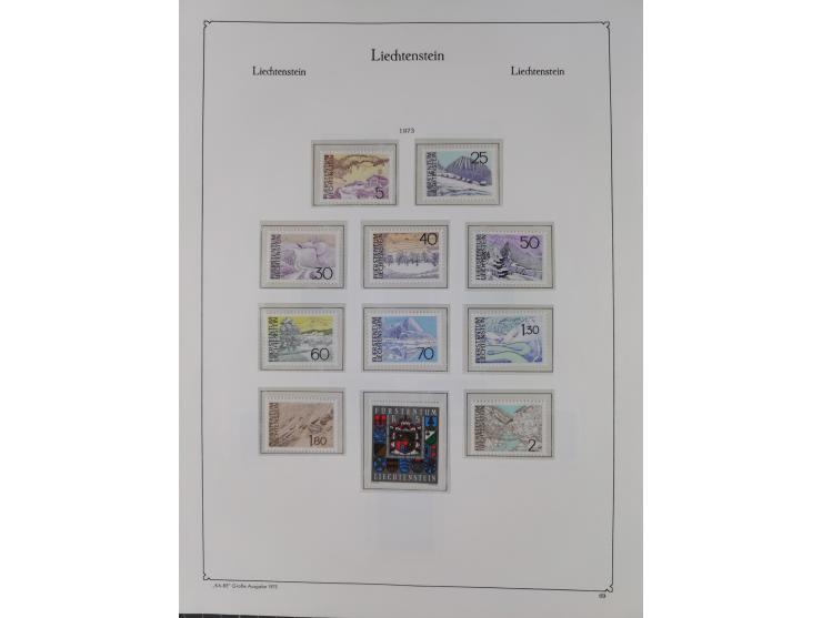 1912/2015, anfangs meist ungebrauchte/gestempelte, ab ca. 1964 postfrische, in den Hauptnummern komplette Sammlung inkl. Dien