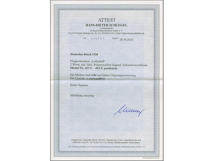 1928, Zeppelin 2 und 4 M. jeweils im Viererblock aus der linken unteren Bogenecke, postfrisch, in tadelloser Erhaltung, unsig