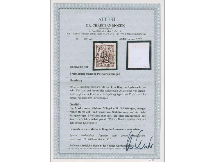 ½ Sch. schwarz, voll-bis breitrandig mit kreuzweise aufgesetzten Strichstempel. Fehlerhaft, auf kleines Briefstück montiert. 