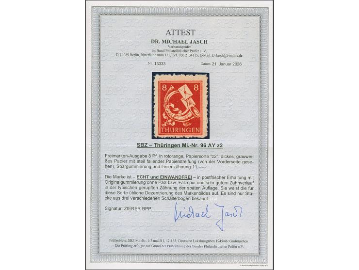 1945, 8 Pfg. rotorange auf grauweißem Papier mit steil fallender Papierstreifung und Spargummierung, postfrisch, tadellos. Ei