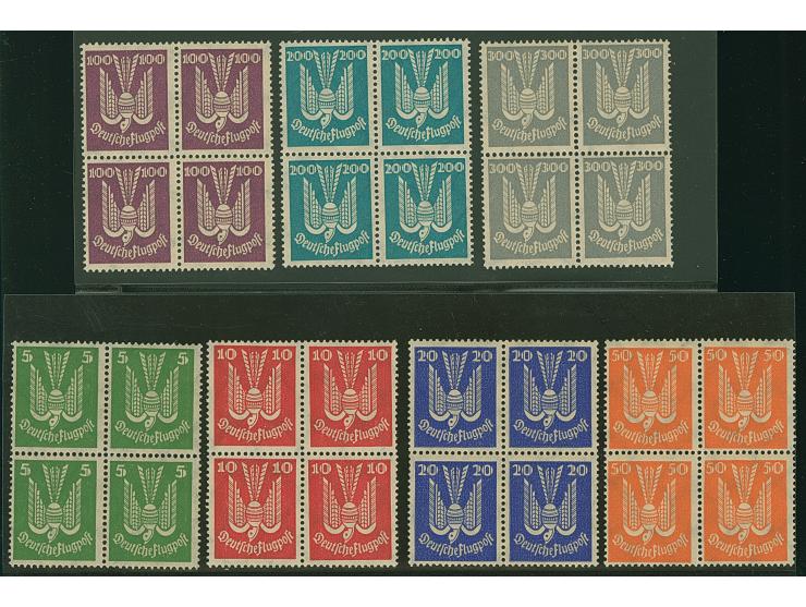 1924, Holztaube 5-300 Pfg. in Viererblocks, postfrisch. Zwei 10 Pfg. einige kurze Zähne und 50 Pfg. mittig vorgefaltet, sonst