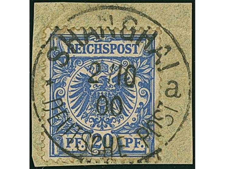 Krone/Adler 20 Pfg. violettultramarin mit klarem EKr. “SHANGHAI DP *a 2.10.00” auf Briefstück. Die farbfrische Marke hat klei