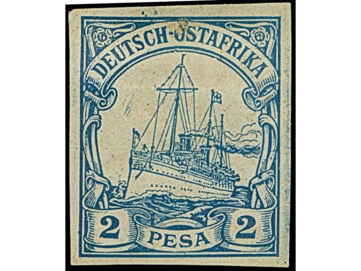 2 P., ungezähnter Probedruck in blau, breitrandig ungezähnt, ungummiert. Vorderseitig teils bedruckter Fremdkörpereinschluss 