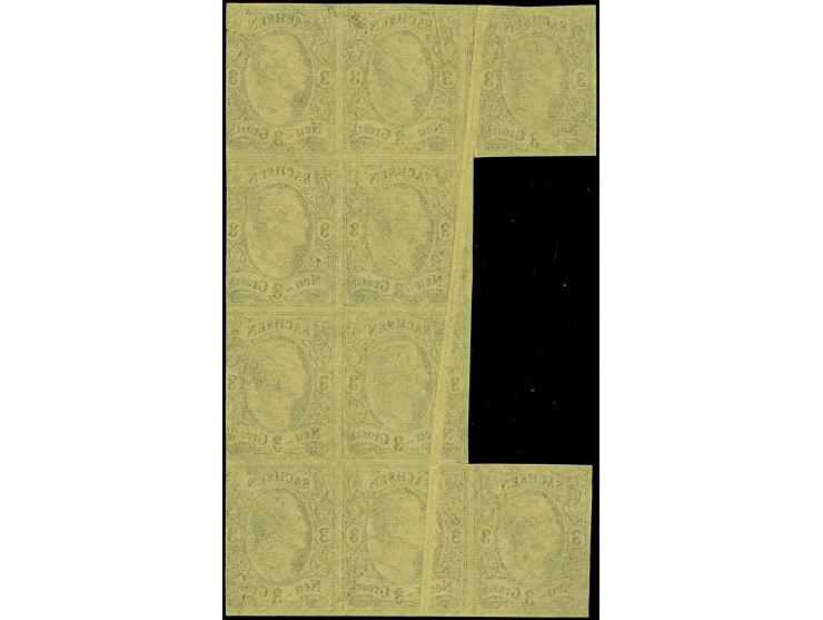 3 Ngr. auf gelb, unregelmäßiger senkrechter 10er-Block mit markanter Druckfalte über 4 Werte gehend; ungummiert. Ein interess
