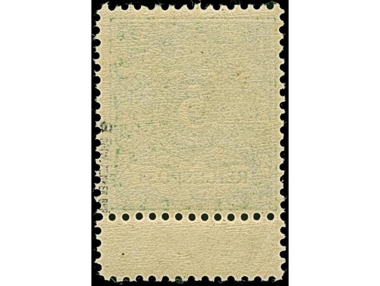 1890, Krone/Adler 5 Pfg. grün mit Zwischensteg unten, ist farbfrisch und sehr gut gezähnt. Die postfrische Marke ist in tadel