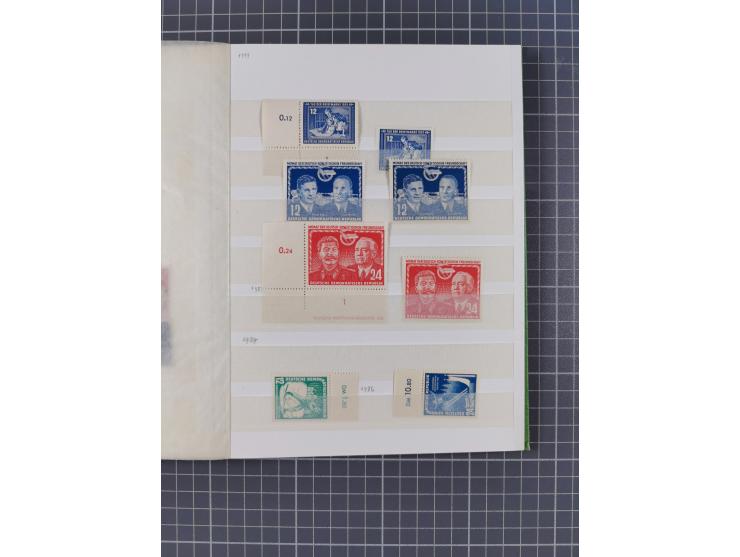 1945/53 (ca.), postfrische, ungebrauchte und gestempelte Partie in 3 Steckbüchern, dabei u.a. einige Poschta, Bl. 2(4), Bl. 4
