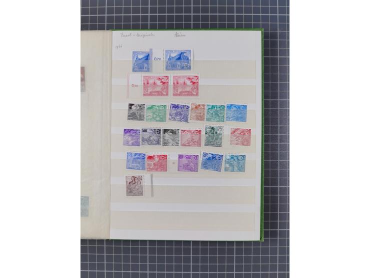 1945/53 (ca.), postfrische, ungebrauchte und gestempelte Partie in 3 Steckbüchern, dabei u.a. einige Poschta, Bl. 2(4), Bl. 4