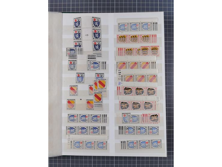 1945/49, postfrische, ungebrauchte und gestempelte Partie in 3 Steckbüchern, dabei u.a. 3 Rotkreuz-Blocks mit Fotoattesten We