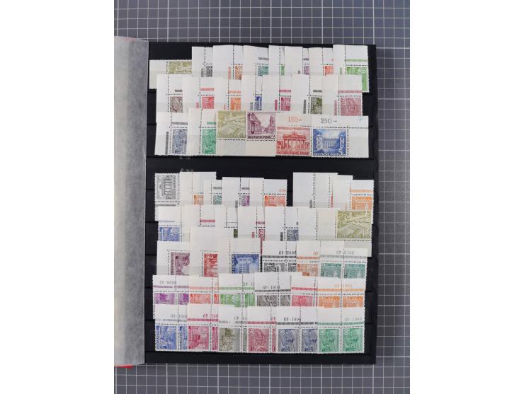 1948/65 (ca.), postfrische, wenig ungebrauchte und gestempelte reichhaltige Partie in vier Steckbüchern, dabei mehrere Postho