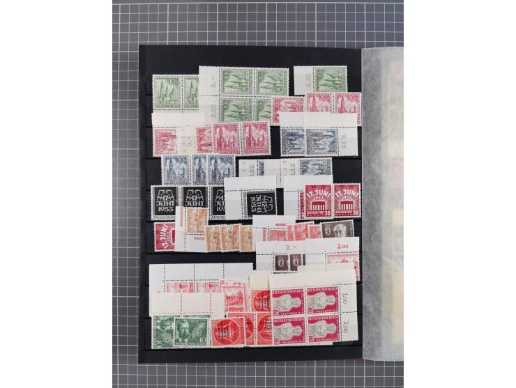 1948/65 (ca.), postfrische, wenig ungebrauchte und gestempelte reichhaltige Partie in vier Steckbüchern, dabei mehrere Postho