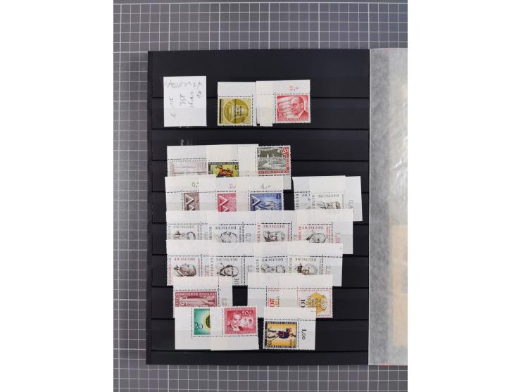 1948/65 (ca.), postfrische, wenig ungebrauchte und gestempelte reichhaltige Partie in vier Steckbüchern, dabei mehrere Postho