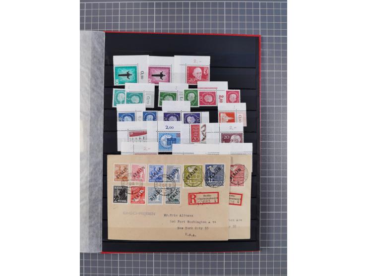 1948/65 (ca.), postfrische, wenig ungebrauchte und gestempelte reichhaltige Partie in vier Steckbüchern, dabei mehrere Postho