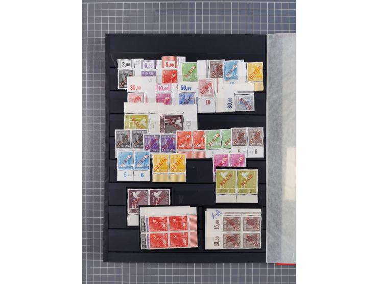 1948/65 (ca.), postfrische, wenig ungebrauchte und gestempelte reichhaltige Partie in vier Steckbüchern, dabei mehrere Postho