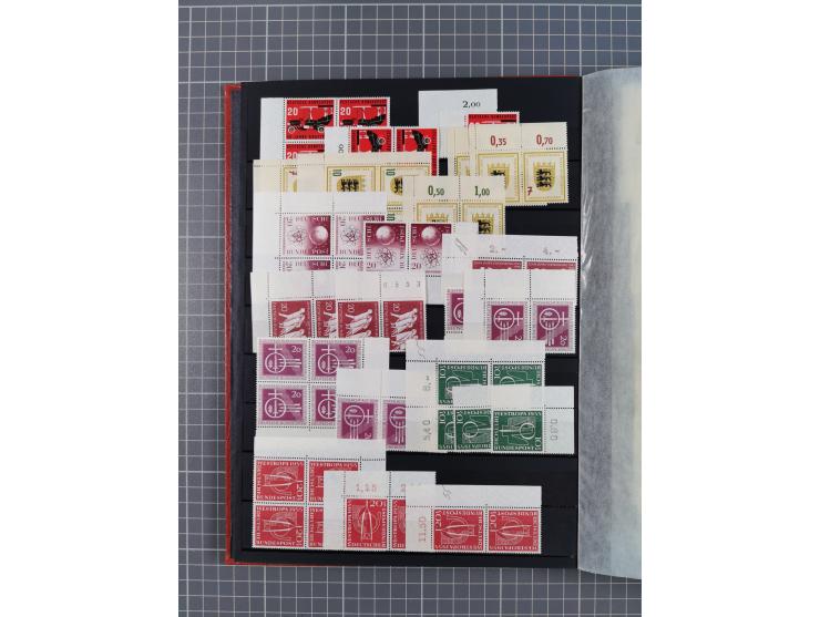 1948/65 (ca.), postfrische, wenig ungebrauchte und gestempelte reichhaltige Partie in vier Steckbüchern, dabei mehrere Postho