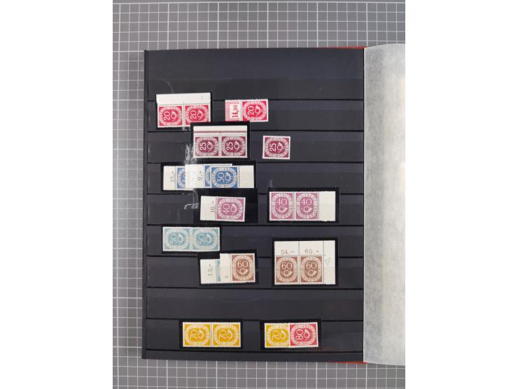 1948/65 (ca.), postfrische, wenig ungebrauchte und gestempelte reichhaltige Partie in vier Steckbüchern, dabei mehrere Postho