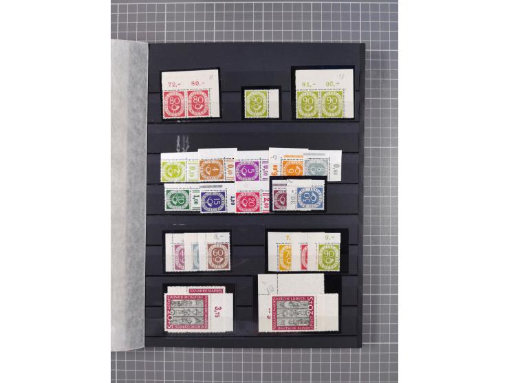 1948/65 (ca.), postfrische, wenig ungebrauchte und gestempelte reichhaltige Partie in vier Steckbüchern, dabei mehrere Postho