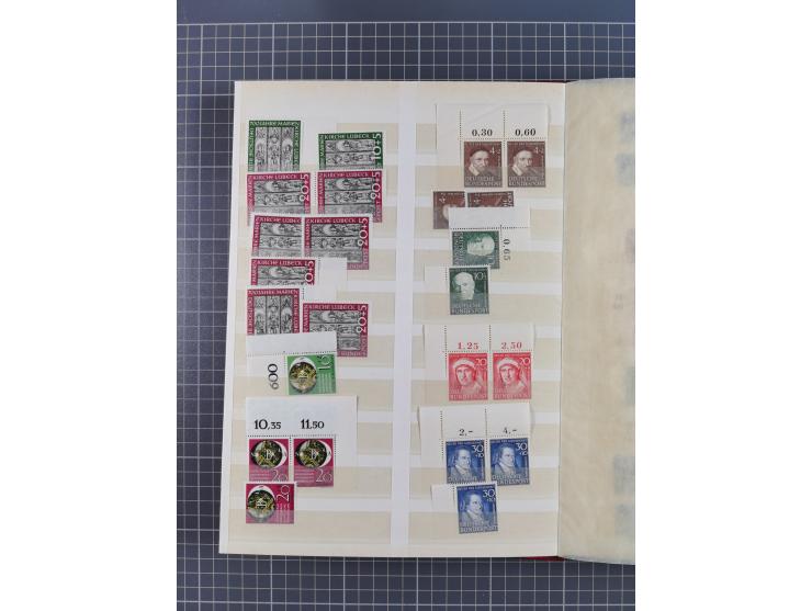 1948/65 (ca.), postfrische, wenig ungebrauchte und gestempelte reichhaltige Partie in vier Steckbüchern, dabei mehrere Postho