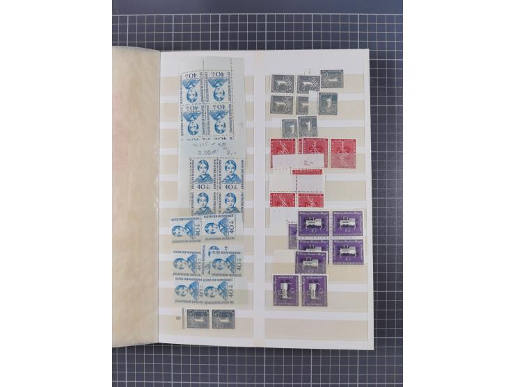 1948/65 (ca.), postfrische, wenig ungebrauchte und gestempelte reichhaltige Partie in vier Steckbüchern, dabei mehrere Postho