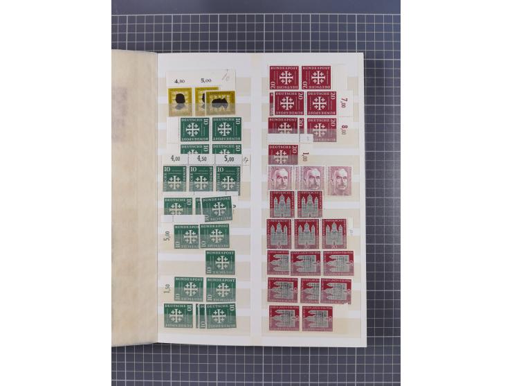1948/65 (ca.), postfrische, wenig ungebrauchte und gestempelte reichhaltige Partie in vier Steckbüchern, dabei mehrere Postho
