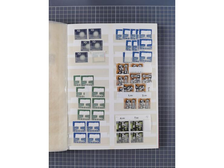 1948/65 (ca.), postfrische, wenig ungebrauchte und gestempelte reichhaltige Partie in vier Steckbüchern, dabei mehrere Postho