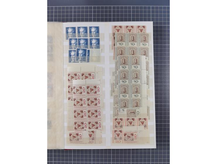 1948/65 (ca.), postfrische, wenig ungebrauchte und gestempelte reichhaltige Partie in vier Steckbüchern, dabei mehrere Postho