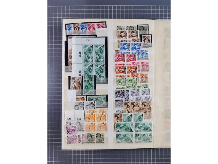 1920/59, postfrische, ungebrauchte und gestempelte interessante Partie in 2 Steckbüchern, dabei diverse Sätze Mi. 1-17, 30 (4