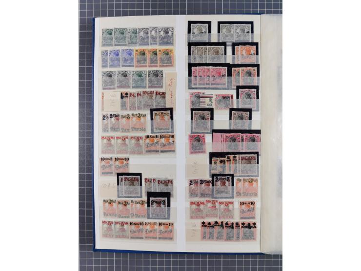 1920/39, ungebrauchte, teils postfrische, und gestempelte Partie im Steckbuch, sehr reichhaltig mit Kleinem und Großem Innend