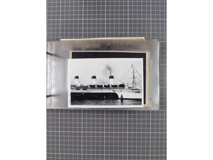 1925/35, kleine Sammlung Flaggenstempel “DSP HAMBURG-SÜDAMERIKA” mit ca. 90 Briefen, Karten und GSK, dabei u.a. zwei R-Briefe