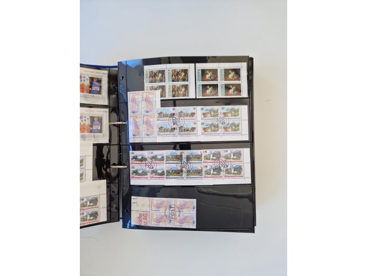 2000/15, postfrische und gestempelte, in den Hauptnummern je überkomplette Sammlung, dabei Marken je einzeln und in Viererblo