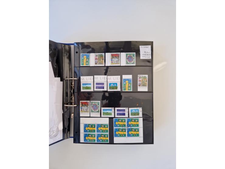 2000/15, postfrische und gestempelte, in den Hauptnummern je überkomplette Sammlung, dabei Marken je einzeln und in Viererblo