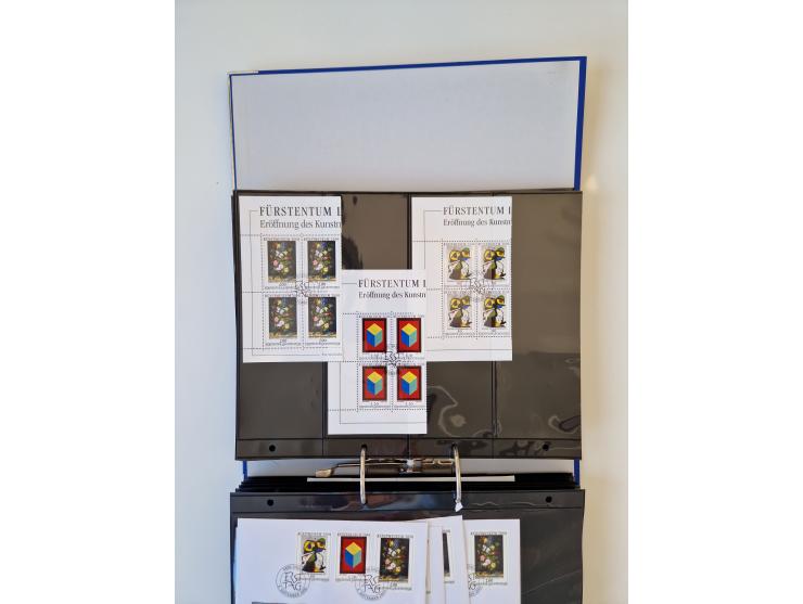 2000/15, postfrische und gestempelte, in den Hauptnummern je überkomplette Sammlung, dabei Marken je einzeln und in Viererblo