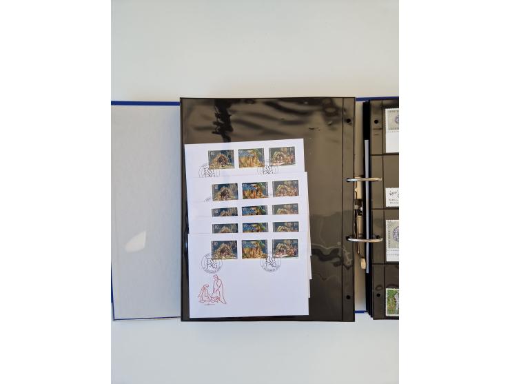 2000/15, postfrische und gestempelte, in den Hauptnummern je überkomplette Sammlung, dabei Marken je einzeln und in Viererblo