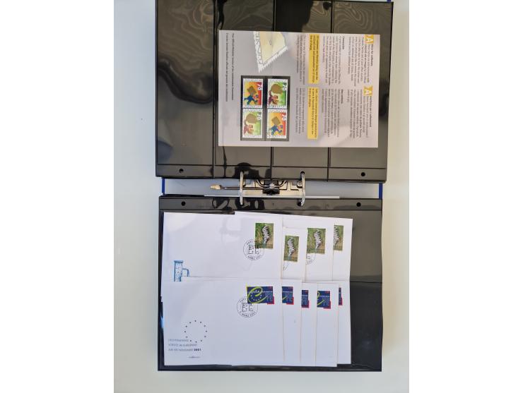 2000/15, postfrische und gestempelte, in den Hauptnummern je überkomplette Sammlung, dabei Marken je einzeln und in Viererblo