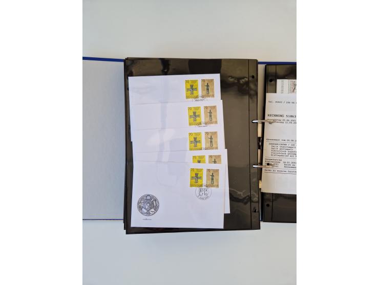 2000/15, postfrische und gestempelte, in den Hauptnummern je überkomplette Sammlung, dabei Marken je einzeln und in Viererblo