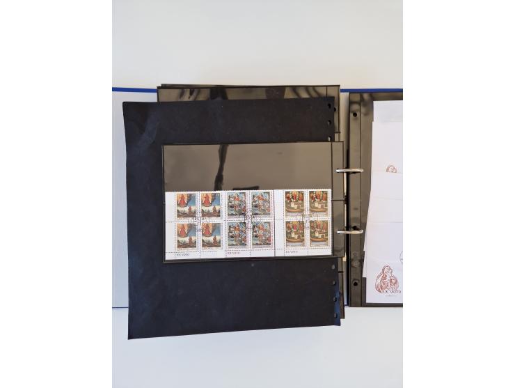 2000/15, postfrische und gestempelte, in den Hauptnummern je überkomplette Sammlung, dabei Marken je einzeln und in Viererblo