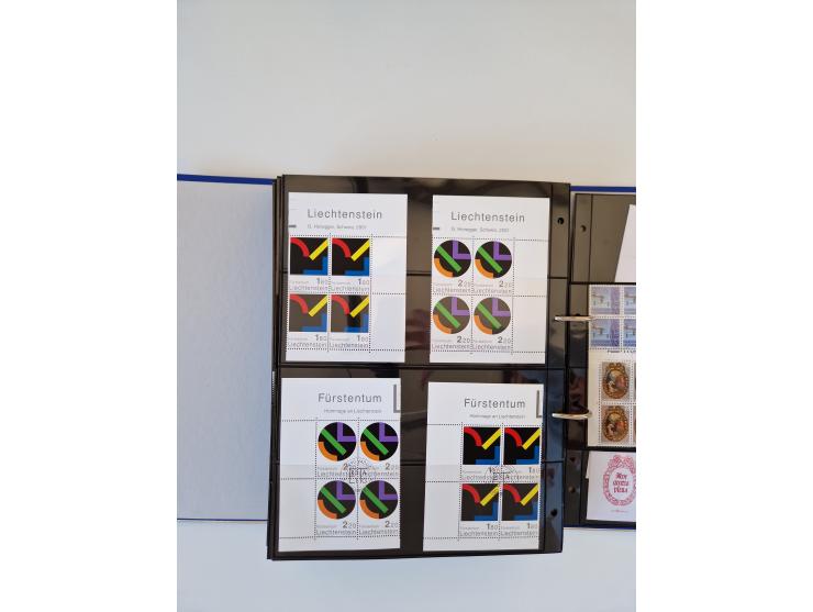 2000/15, postfrische und gestempelte, in den Hauptnummern je überkomplette Sammlung, dabei Marken je einzeln und in Viererblo