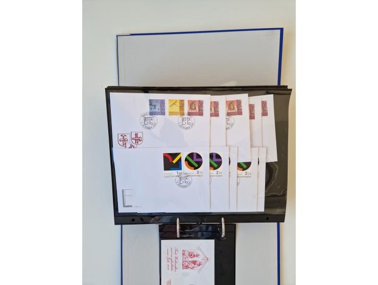 2000/15, postfrische und gestempelte, in den Hauptnummern je überkomplette Sammlung, dabei Marken je einzeln und in Viererblo