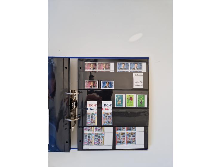 2000/15, postfrische und gestempelte, in den Hauptnummern je überkomplette Sammlung, dabei Marken je einzeln und in Viererblo