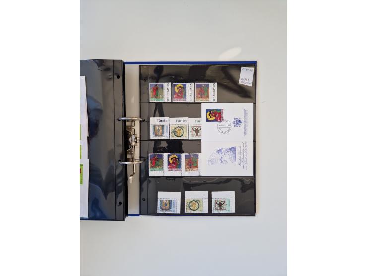 2000/15, postfrische und gestempelte, in den Hauptnummern je überkomplette Sammlung, dabei Marken je einzeln und in Viererblo