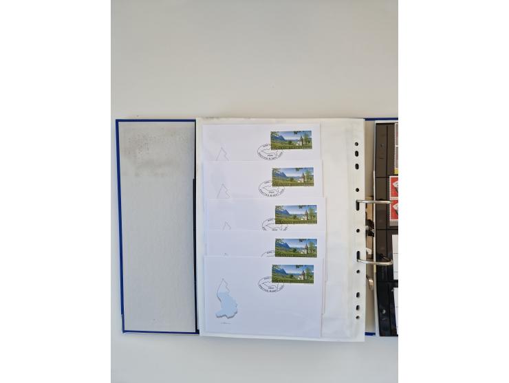 2000/15, postfrische und gestempelte, in den Hauptnummern je überkomplette Sammlung, dabei Marken je einzeln und in Viererblo